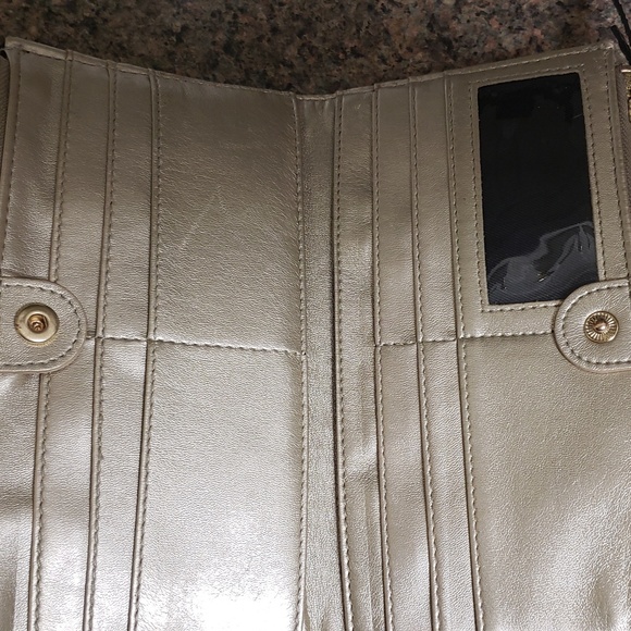 Wallet - Picture 2 of 6